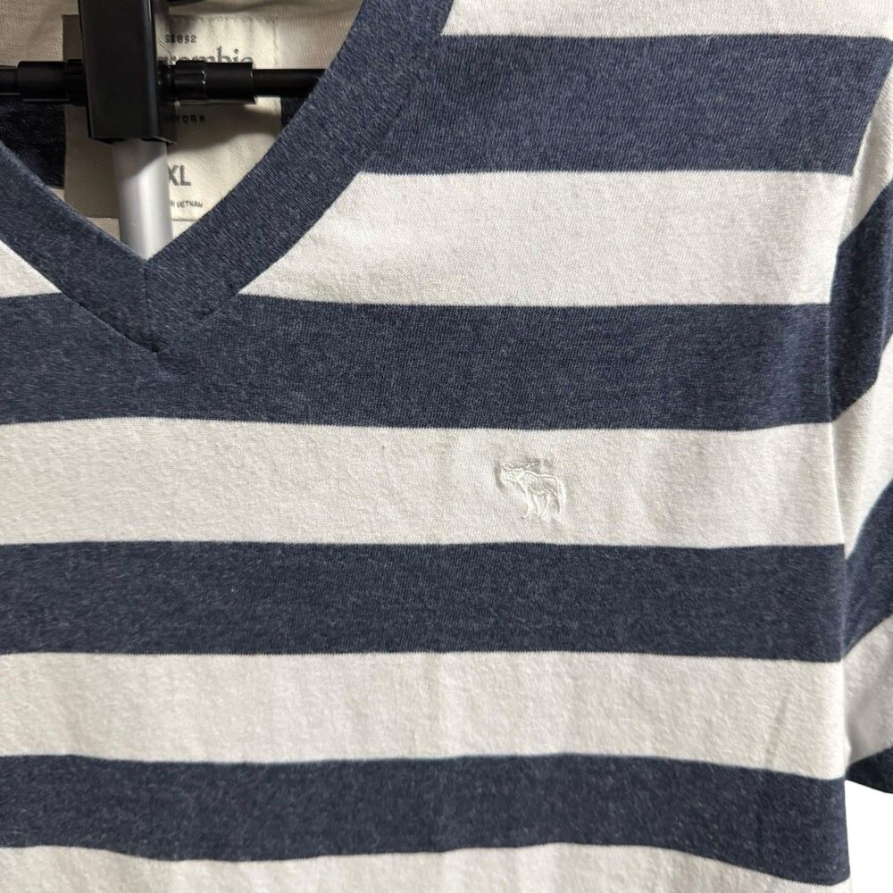 Abercrombie & Fitch Shirt Mens XL Blue White Striped Moose Logo Muscle Crew Y2K - Picture 3 of 8